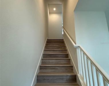 15039 Groveside Road - Photo Thumbnail 3
