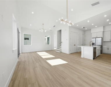 1514 Wilson Avenue - Photo Thumbnail 6