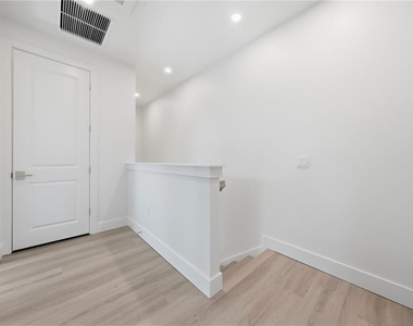 1514 Wilson Avenue - Photo Thumbnail 23