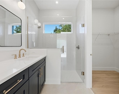 1514 Wilson Avenue - Photo Thumbnail 13