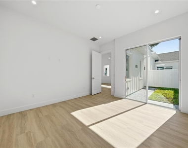 1514 Wilson Avenue - Photo Thumbnail 9