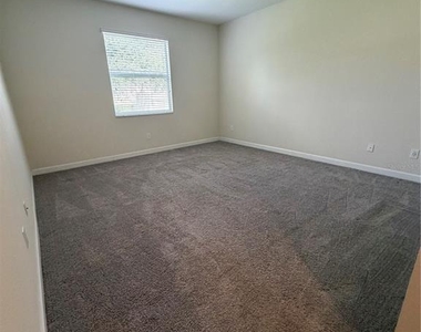 15055 Driftwater Drive - Photo Thumbnail 13