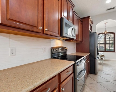 15031 Huntcliff Park Way - Photo Thumbnail 6