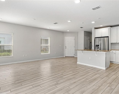 2875 Narcoossee Commons Way - Photo Thumbnail 4
