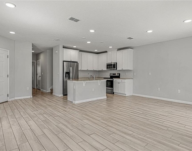 2875 Narcoossee Commons Way - Photo Thumbnail 5