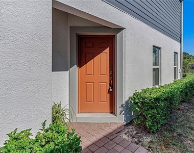 2875 Narcoossee Commons Way - Photo Thumbnail 2