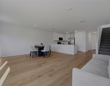 2412 Bevel Lane - Photo Thumbnail 2