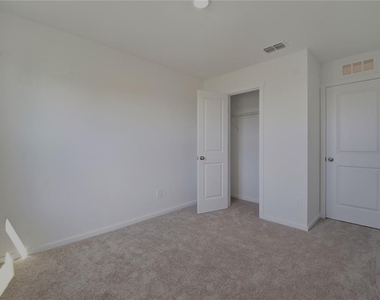 2412 Bevel Lane - Photo Thumbnail 12