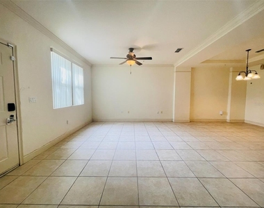 2646 Bella Vista Drive - Photo Thumbnail 3