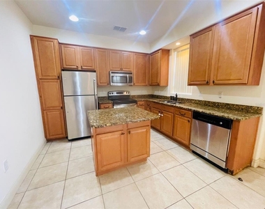 2646 Bella Vista Drive - Photo Thumbnail 5