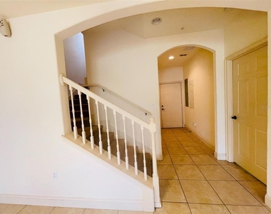 2646 Bella Vista Drive - Photo Thumbnail 6
