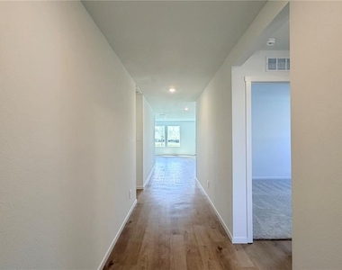 615 Artemis Street - Photo Thumbnail 4
