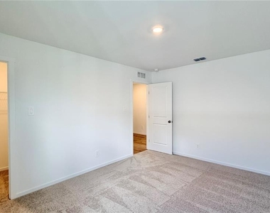 615 Artemis Street - Photo Thumbnail 7