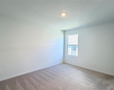 615 Artemis Street - Photo Thumbnail 6