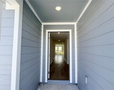 615 Artemis Street - Photo Thumbnail 2