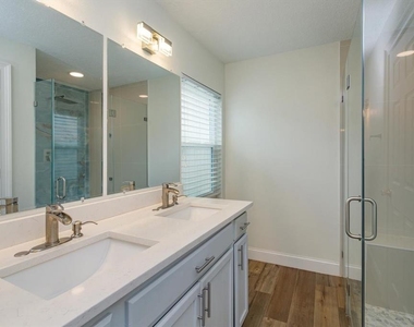 606 Buckhaven Loop - Photo Thumbnail 15