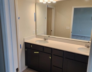 3619 Cambridge Brook Drive - Photo Thumbnail 6