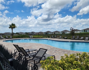 751 Richmond Estate Avenue - Photo Thumbnail 12