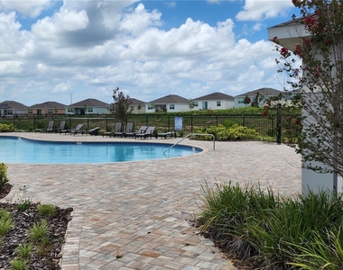 751 Richmond Estate Avenue - Photo Thumbnail 10