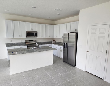 751 Richmond Estate Avenue - Photo Thumbnail 7