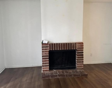 2336 Huntington Green Court - Photo Thumbnail 8