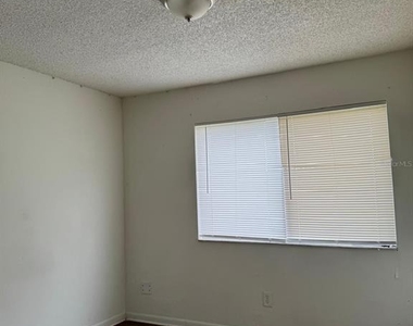 2336 Huntington Green Court - Photo Thumbnail 17