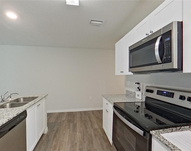 9099 Aegean Circle - Photo Thumbnail 2