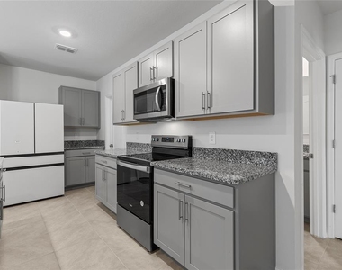 326 Caryota Court - Photo Thumbnail 10