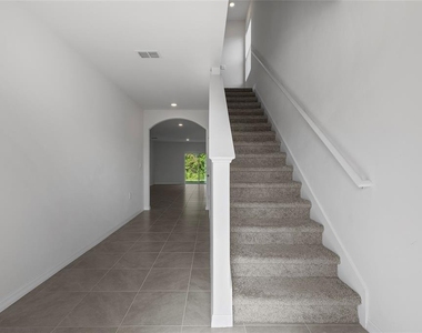 326 Caryota Court - Photo Thumbnail 4