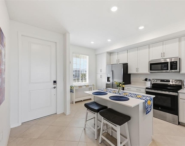 17625 Opal Sand Drive - Photo Thumbnail 4