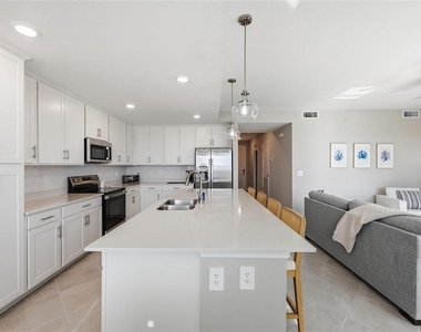 17630 Opal Sand Drive - Photo Thumbnail 8