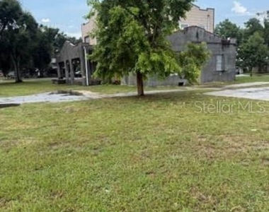 375 W Bay Avenue - Photo Thumbnail 1