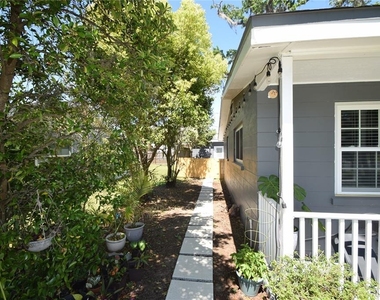 527 Garden Drive N - Photo Thumbnail 1