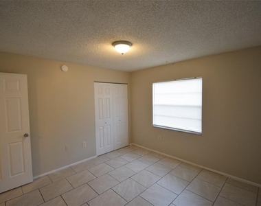 891 Schoolhouse Road - Photo Thumbnail 6