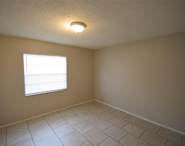 891 Schoolhouse Road - Photo Thumbnail 5