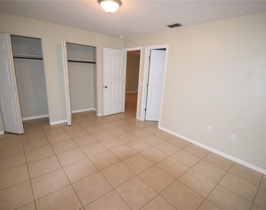 2237 Bordeau Court - Photo Thumbnail 7