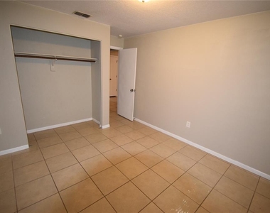 2237 Bordeau Court - Photo Thumbnail 3
