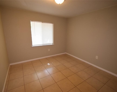 2237 Bordeau Court - Photo Thumbnail 9