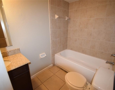 2237 Bordeau Court - Photo Thumbnail 10