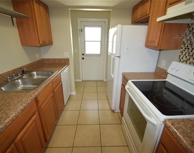 2237 Bordeau Court - Photo Thumbnail 2