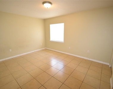 2237 Bordeau Court - Photo Thumbnail 7