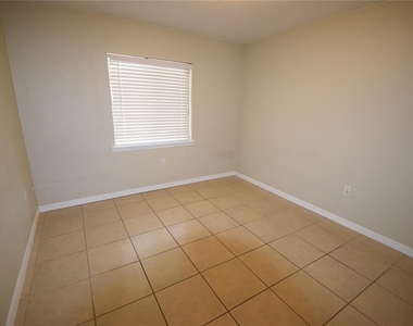 2237 Bordeau Court - Photo Thumbnail 5