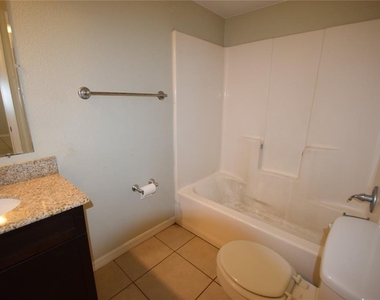 2237 Bordeau Court - Photo Thumbnail 9
