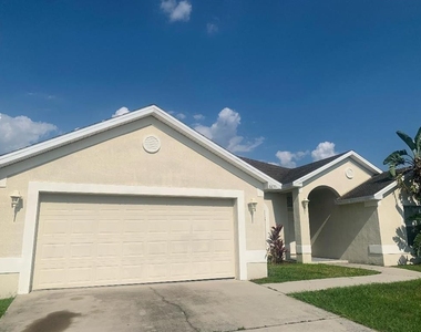 6871 Hunters Crossing Boulevard - Photo Thumbnail 2