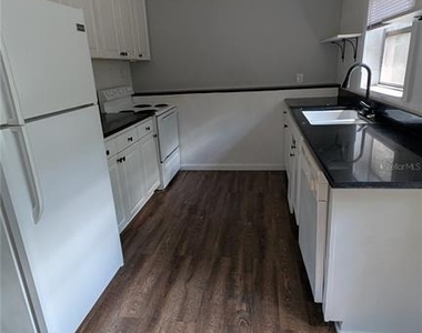 3219 Nw 12th Street - Photo Thumbnail 4