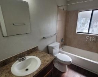 513 Sw 68th Terrace - Photo Thumbnail 7
