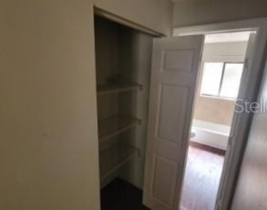513 Sw 68th Terrace - Photo Thumbnail 8