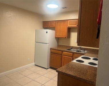 7200 Sw 42nd Place - Photo Thumbnail 2