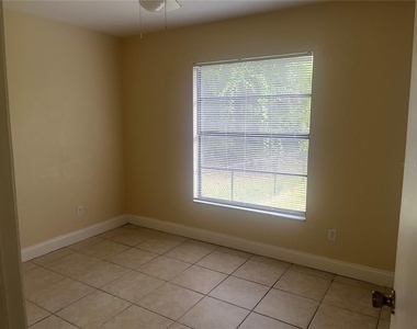 7200 Sw 42nd Place - Photo Thumbnail 4