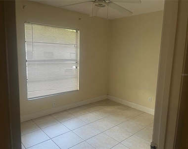 7200 Sw 42nd Place - Photo Thumbnail 4